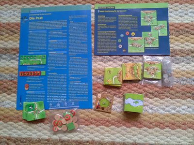IMG_20180124_145706.jpg (2.04 MiB) 14491 mal betrachtet Links Die Pest aus der Spielbox wie auch Die Tunnel Erweiterung.<br />Dann noch Das Fest, das Promo Plättchen 16 und eine selbstgebastelte Fluss Erweiterung.