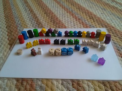 IMG_20180505_125055.jpg (1.22 MiB) 13892 mal betrachtet Die Chips für Tunnel Erweiterung, die 2Hasen für die Osterhasen Erweiterung, die Schäfer für die Schäfererweiterung, die Häuser für die Handelsposten Erweiterung, die Feeen für Pilger Erweiterung, die Würfel sind 1bis3 Würfel und dir Blauen ganz normale Würfel sind auch für Erweiterungen. Die 2 Milchig Meeple sind für meine Tochter.