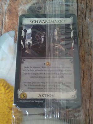 IMG_20180713_104539.jpg (1.59 MiB) 8367 mal betrachtet Das kam während meines Urlaubs an und komplettiert Dominion. Nun fehlt nur noch Carcassonne.