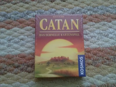 IMG_20180715_165635.jpg (881.84 KiB) 14619 mal betrachtet Das habe ich in den Geschäft im Urlaub mir gegönnt wo es die Carcassone Erweiterungen gibt.